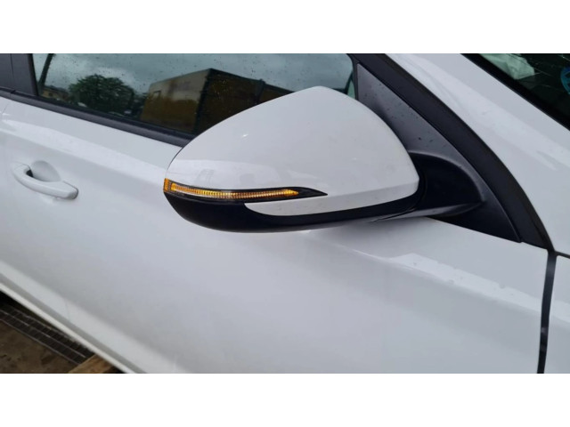 Zpětné zrcátko  Hyundai i30 2022  RETROVISORDERECHO  