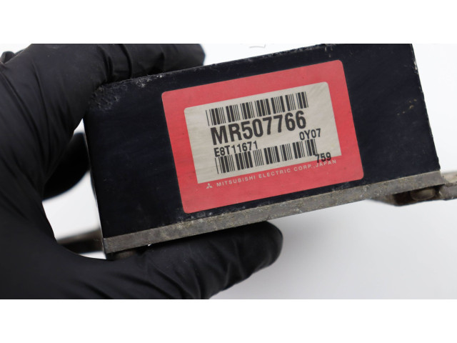 Блок управления двигателя MR507766, E8T11671   Mitsubishi Pajero Pinin
