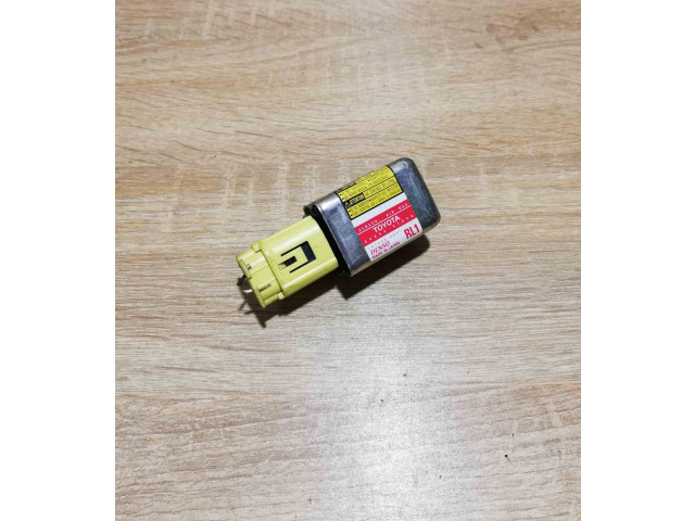 Блок подушек безопасности 8986047040   Toyota Prius (XW20)