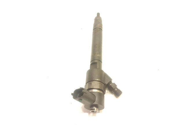 Vstřikovač 30750282   Volvo C70    D5244T8 