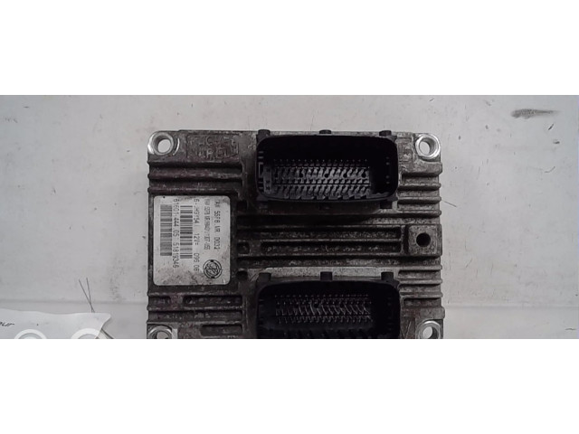 Блок управления двигателя 51819349   Fiat 500