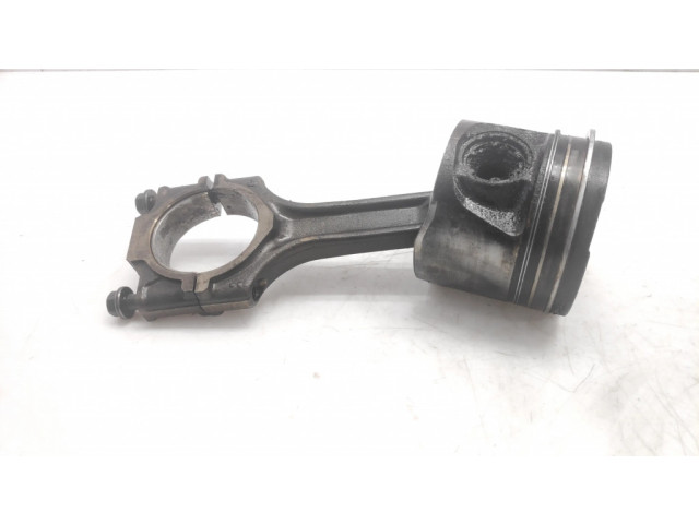 Píst A930   Fiat Bravo  pro naftový motor 1.6 198A3000 