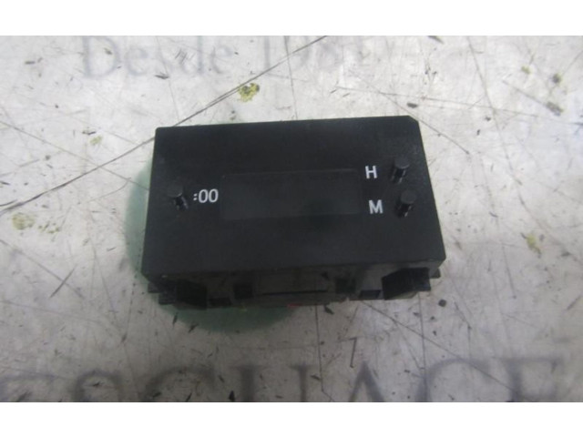 Дисплей    8391012630   Toyota Auris E180