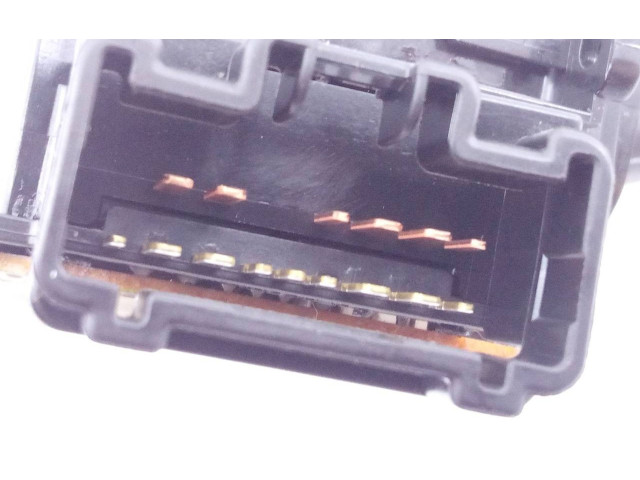Ручка стеклоочистителей E3-B2-18-3   Toyota Land Cruiser (J100)