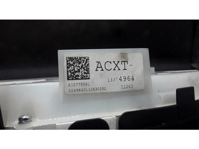 Přístrojová deska  Opel Astra J 2011 13374964, 600775881  