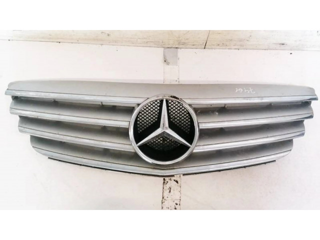 Передняя решётка Mercedes-Benz B W245 2005-2011 года A1698800783      