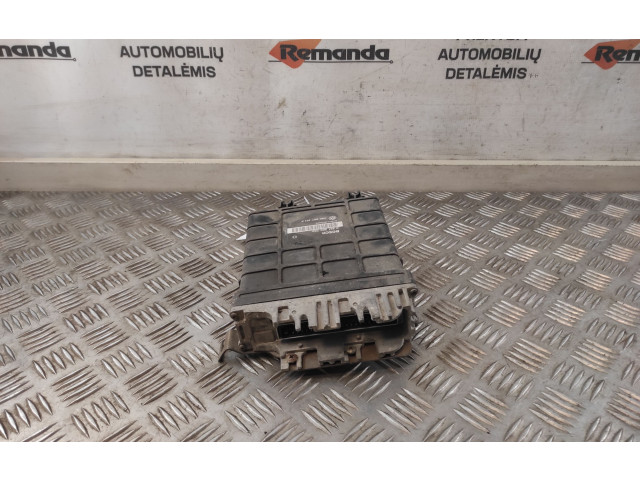 Блок управления двигателем ECU 0261200760, 1H0907311F   Volkswagen  Golf III  1992 - 1997 года