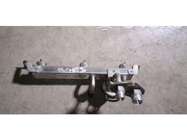 Vstřikovací lišta 0280151044   Opel Corsa B     