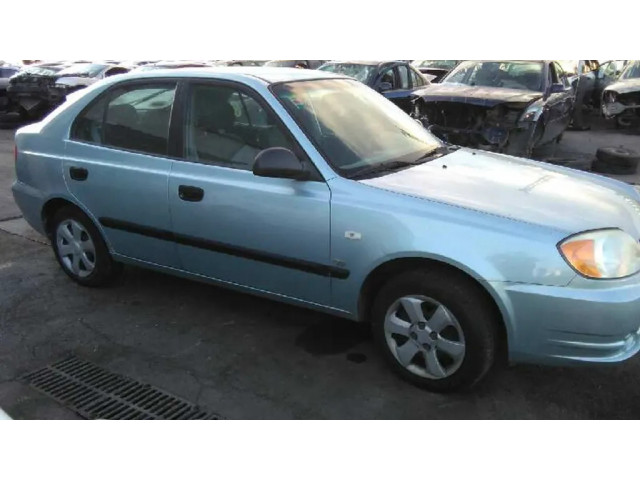 Přední světlo     Hyundai Accent 2003