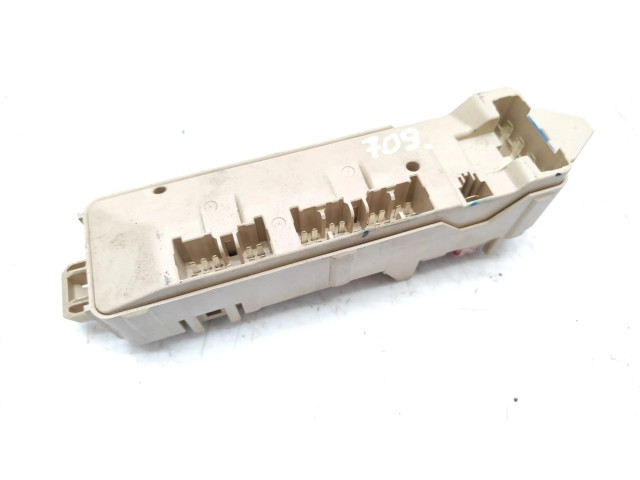 Блок предохранителей 7L020704, 7L0207044800   Mazda 626    