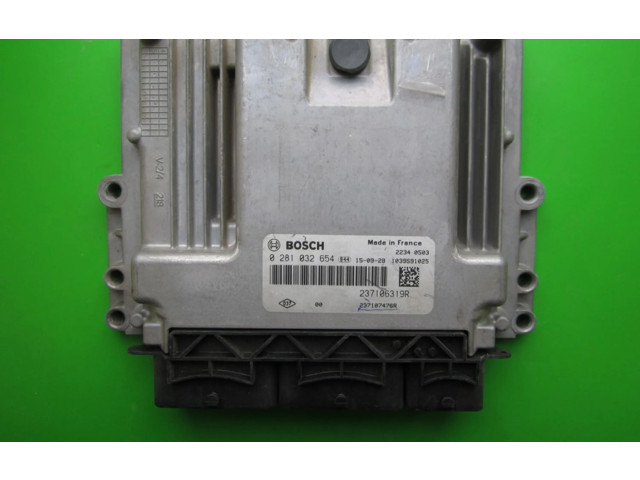 Řídící jednotka 237107476R, 0281032654   Renault Captur 2015