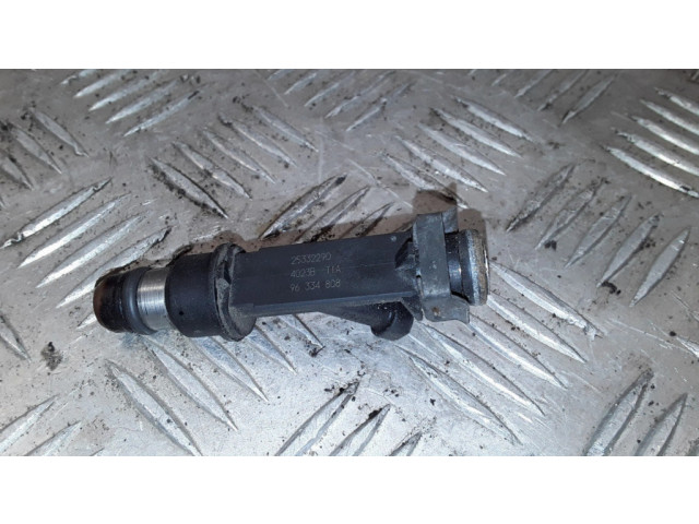 Форсунка 96334808, 25332290    Suzuki Forenza для бензинового двигателя U20SED 2