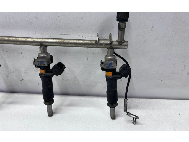 Vstřikovací lišta 1228605, 1228604   Opel Zafira C     
