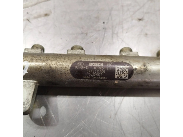 Vstřikovací lišta 55209572, 0445214095   Fiat Croma  pro naftový motor 1.9  