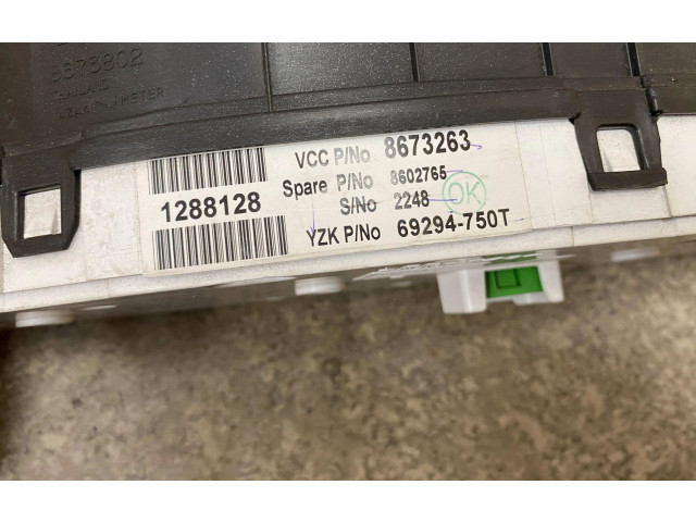 Přístrojová deska  Volvo V70 2005 8673263, 8673802  