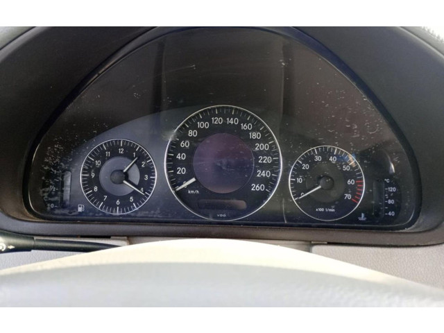 Přístrojová deska  Mercedes-Benz CLK A209 C209    
