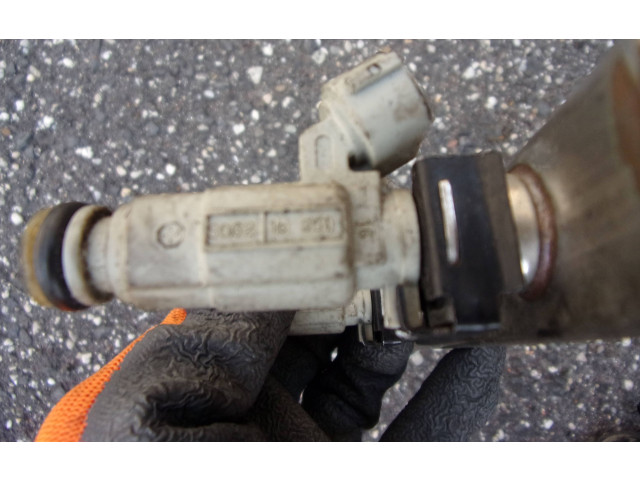 Комплект форсунок 3531004000    KIA Picanto   