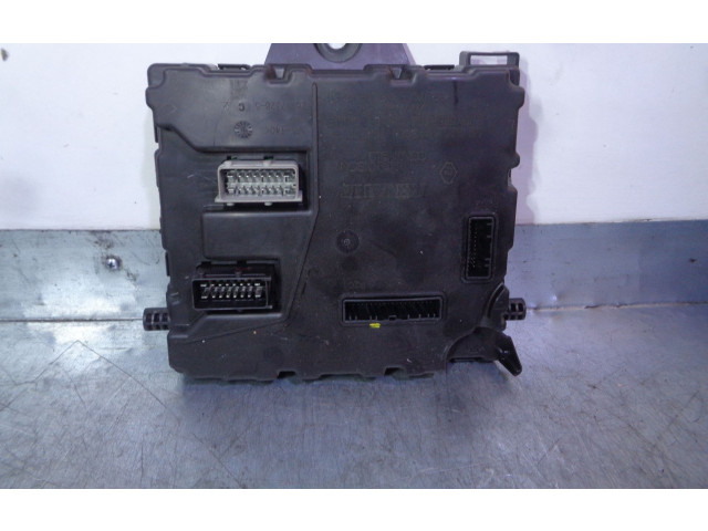 Pojistková skříňka Řídící jednotka BSM 8200870483, 28330050   Renault Kangoo I 2008