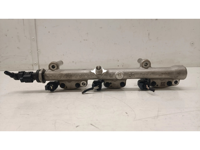 Vstřikovací lišta 8665631   BMW 1 F40  pro benzínový motor 1.8  