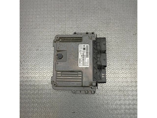 Блок управления двигателя 9666729680, 9807886180   Citroen C3