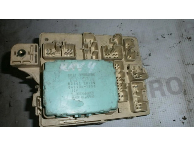 Блок предохранителей  8264120190   Toyota RAV 4 (XA10)    