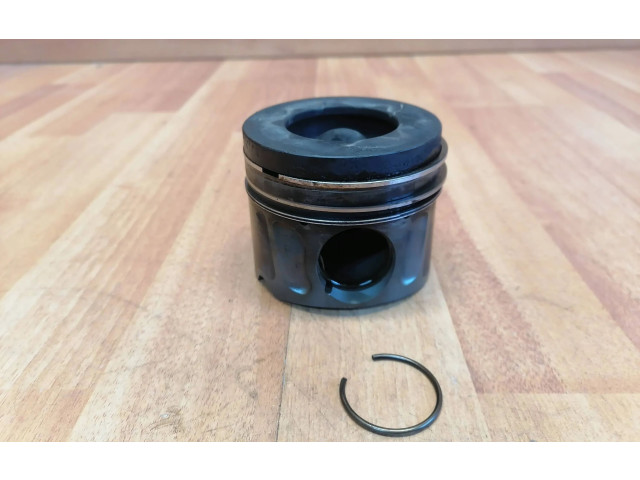 Píst 306DT, AJTDV6   Land Rover Range Rover Sport L320    306DT 