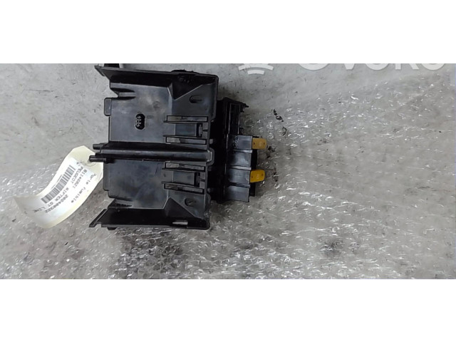   Pojistková skříňka 9804681780   Peugeot Rifter 2021