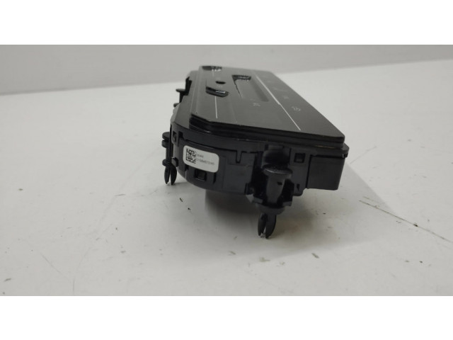Блок управления климат-контролем 5NA907044AH   Volkswagen Tiguan