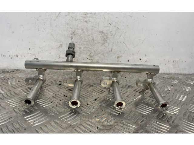 Vstřikovací lišta 31478555   Volvo XC40  pro benzínový motor 2.0  