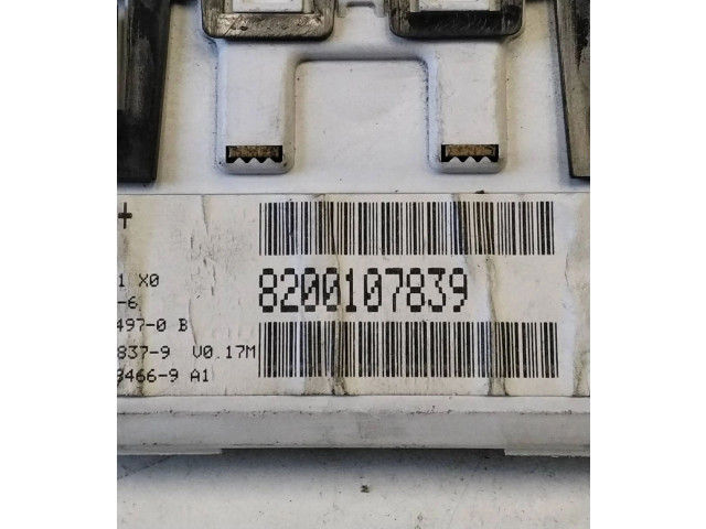 Дисплей    8200107839   Renault Megane II