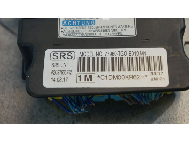 Блок управления надувных подушек 77960-TGG-E010-M4   Honda Civic X