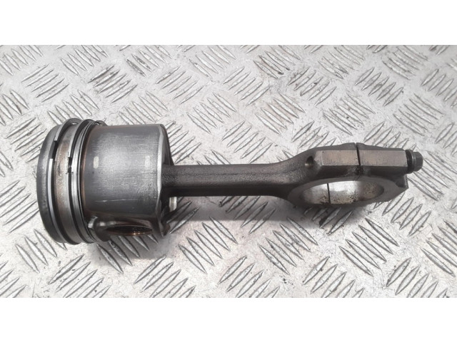 Píst B774, 939A1000   Alfa Romeo 159  pro naftový motor 1.9 939A1000 