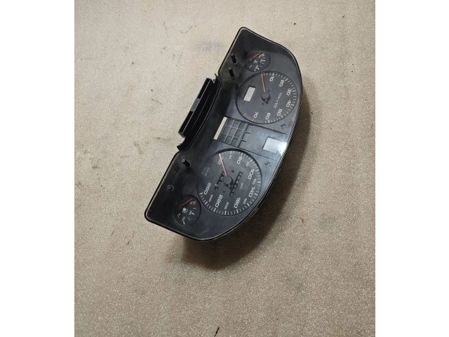 Přístrojová deska  Audi Coupe 1989 88311113  