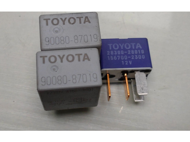   Pojistková skříňka 9008087019, 2830028010   Toyota Auris 150 2007