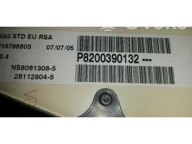 Панель приборов 8200390132   Nissan Primastar       