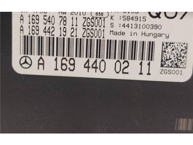 Přístrojová deska  Mercedes-Benz A W169 2011 A1694400211, A1694400211  