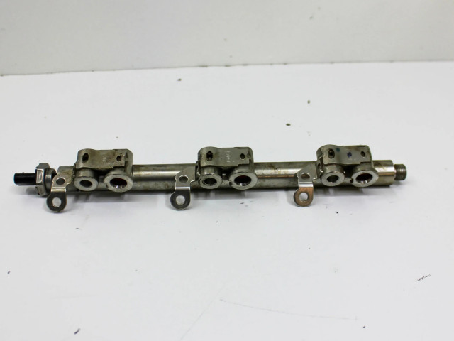 Vstřikovací lišta JT4E9F797BD   Ford F150  pro benzínový motor 2.7  
