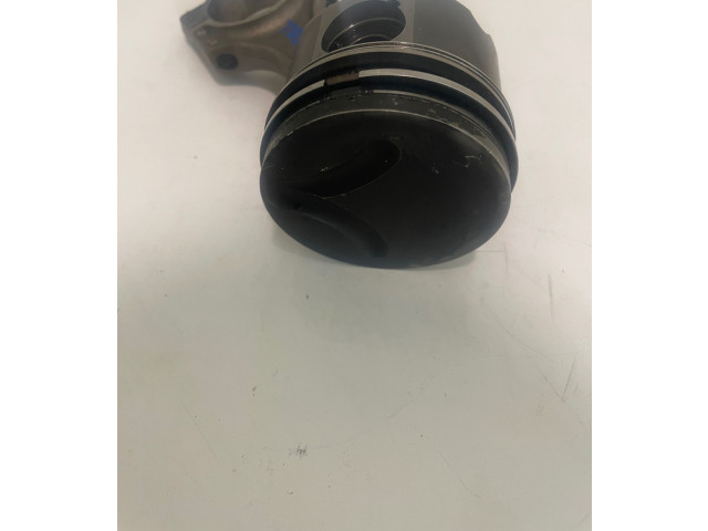  Поршень с шатуном M51D25_256T1 11252246629, 11252246630  BMW 5 E39  
