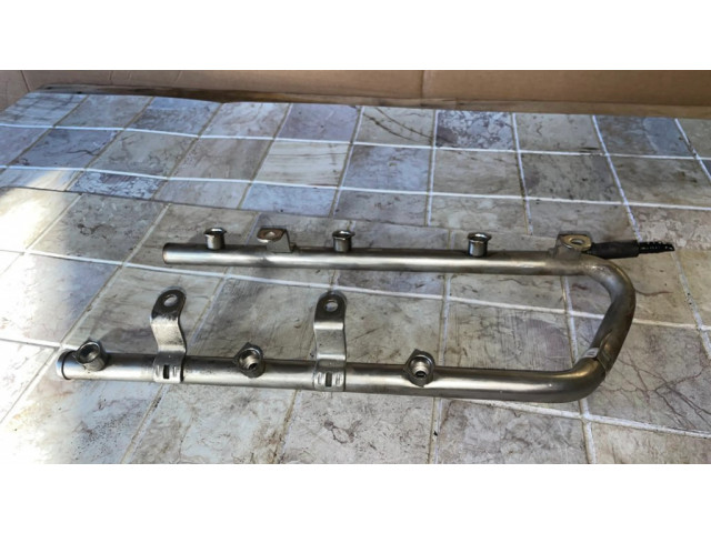 Vstřikovací lišta 04861581AB   Chrysler Pacifica  pro benzínový motor 3.5  