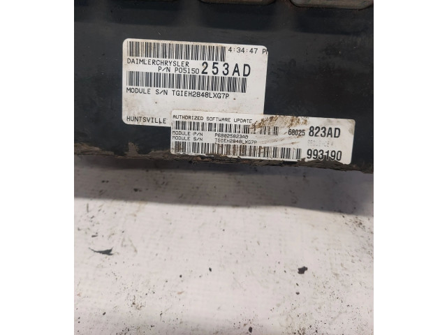 Блок управления двигателя P68025823AD   Volkswagen Routan