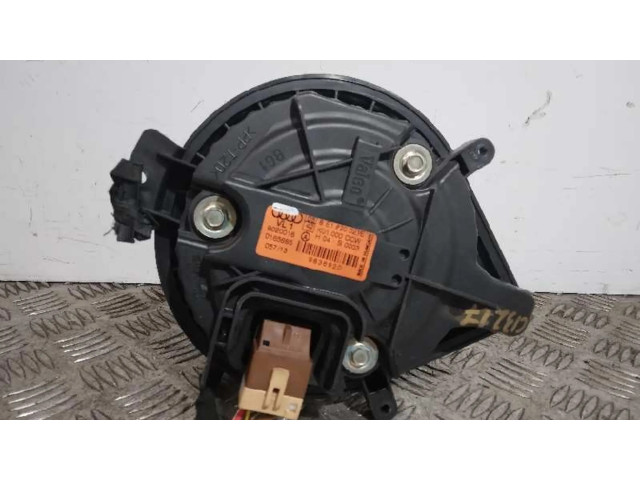 Вентилятор печки    8E1820021E, 4CABLES   Seat Exeo (3R)