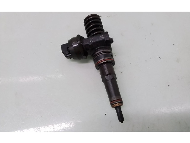 Vstřikovač 038130073AK   Volkswagen Sharan     