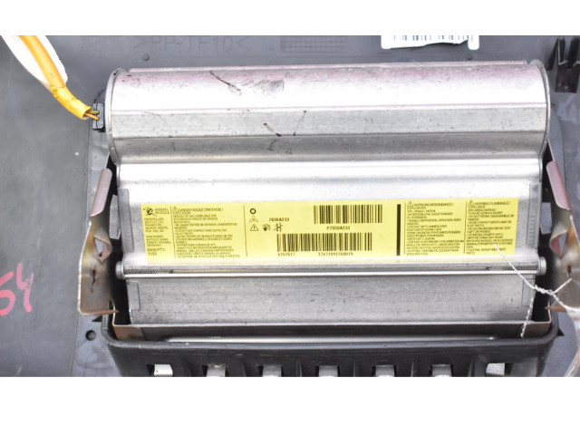 Подушка безопасности пассажира P7030A233, P7030A233   Mitsubishi Colt