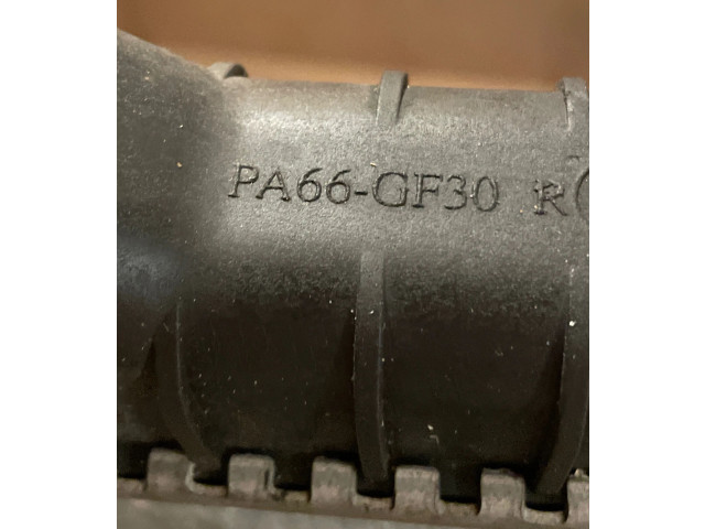 Радиатор охлаждающей жидкости PA66GF30   Volvo  V70  2005 - 2008 года