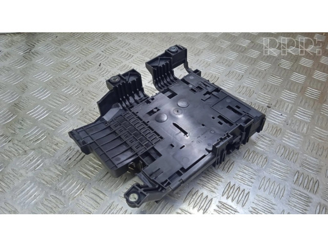 Блок предохранителей 7P0937548   Volkswagen Touareg II    