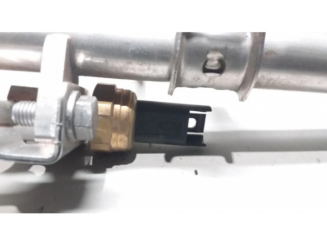 Vstřikovací lišta 7537319, 761431701   BMW 3 E90 E91  pro benzínový motor 2.0 N43-B20A 