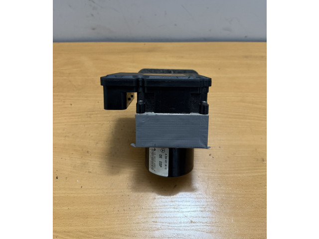 Jednotka ABS A2044313912, A2045453832   Mercedes-Benz C W204 2012