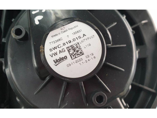 Вентилятор печки    5WC819015A, T72368C   Audi A3 8Y