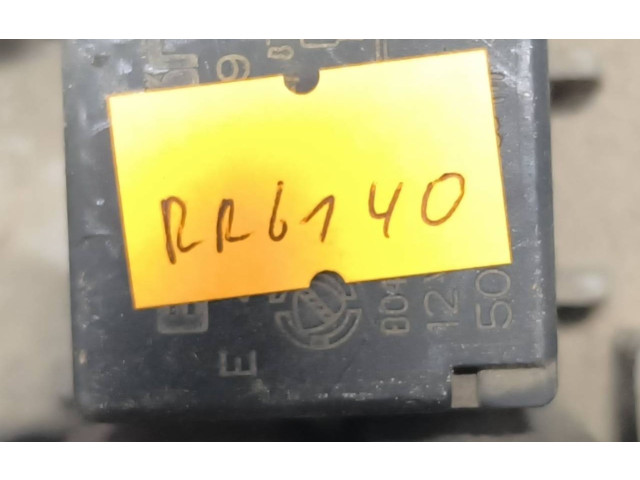 Блок предохранителей 51724394   Fiat Stilo 2002
