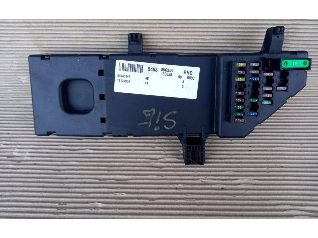 Блок предохранителей 24443147, 13120954   Opel Signum    